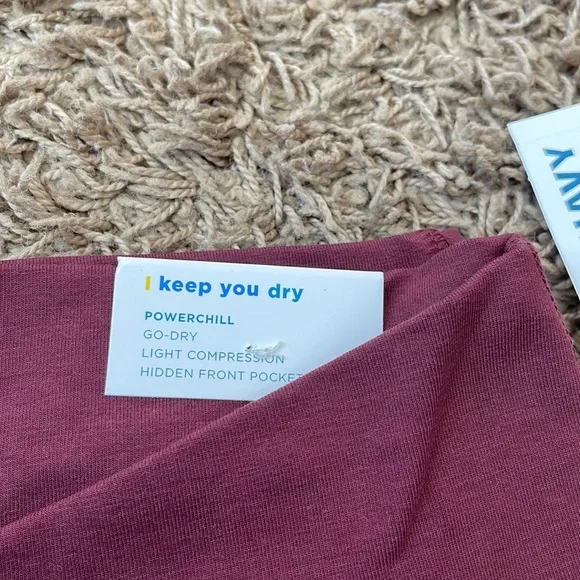 Old Navy women’s maroon leggings. Large - Picture 2 of 4